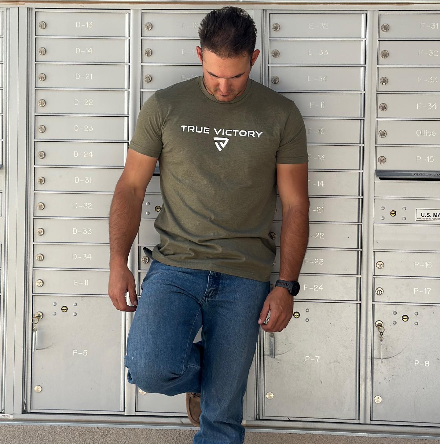 Men's Victorious Military Green x Gator Tee